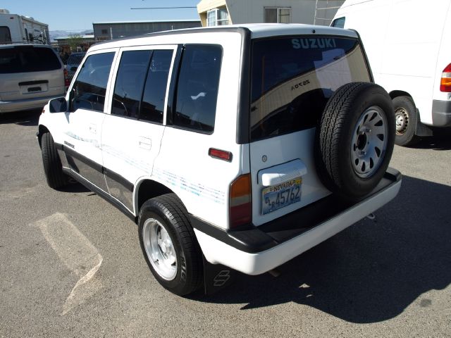 Suzuki Sidekick 1997 photo 4