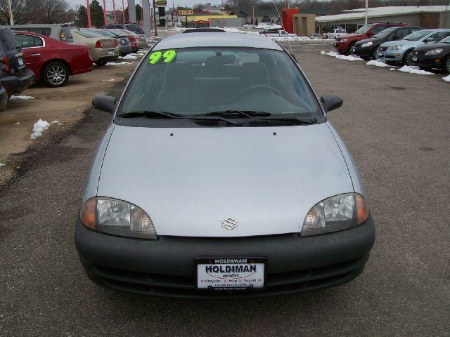 Suzuki Swift 1999 photo 1