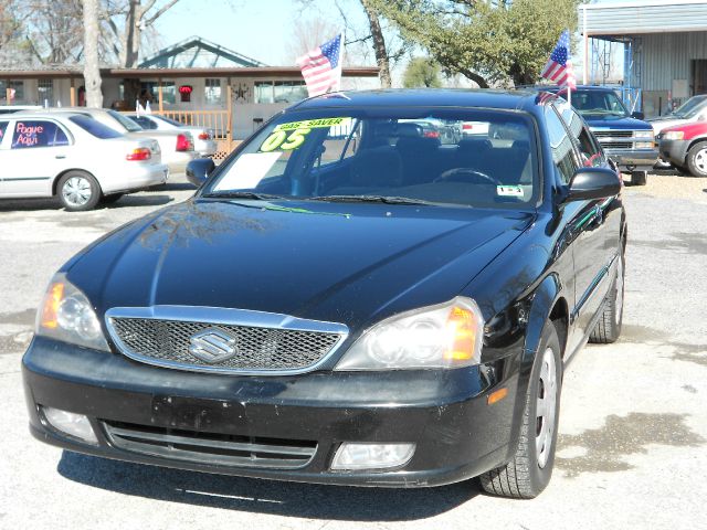 Suzuki Verona 2005 photo 1