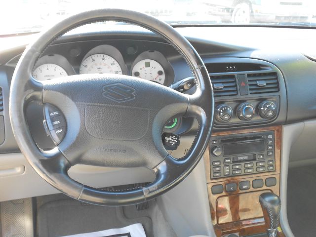 Suzuki Verona 2005 photo 4