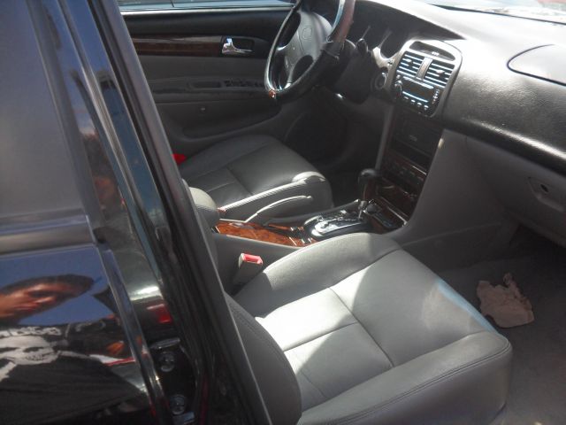 Suzuki Verona 2005 photo 2