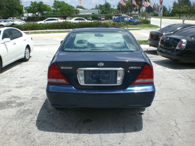 Suzuki Verona 2005 photo 14
