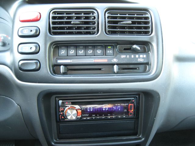 Suzuki Vitara 2003 photo 9