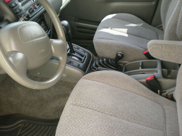 Suzuki XL-7 2001 photo 1