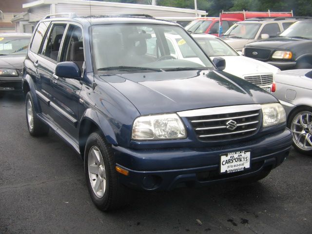 Suzuki XL-7 2001 photo 1