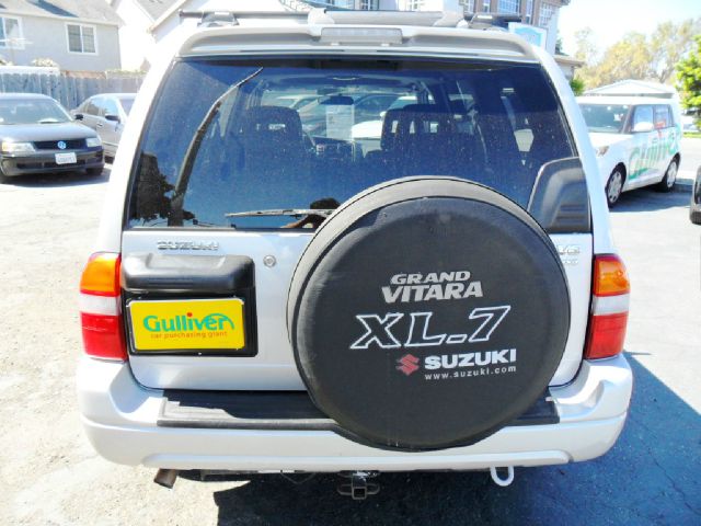 Suzuki XL-7 2001 photo 10