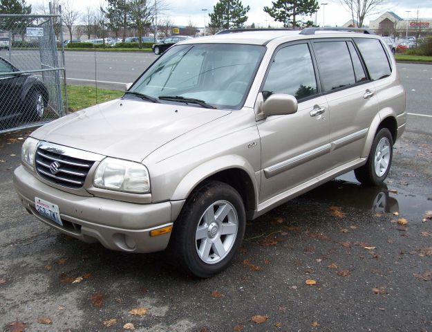 Suzuki XL-7 2001 photo 1