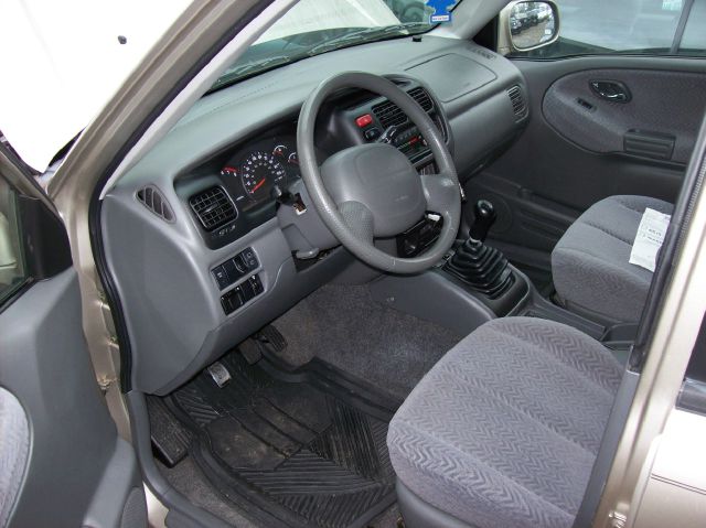 Suzuki XL-7 2001 photo 3