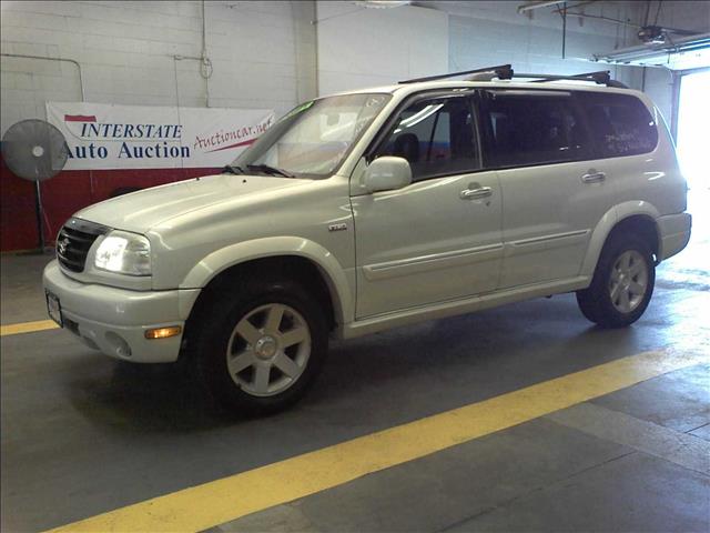 Suzuki XL-7 2001 photo 3