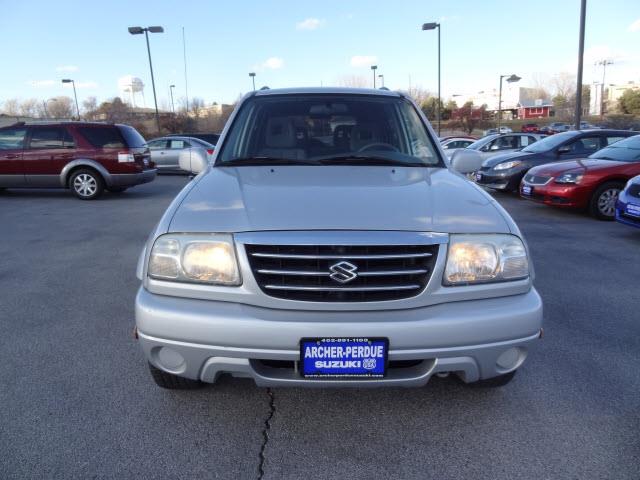 Suzuki XL-7 2001 photo 2