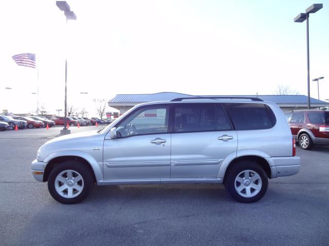 Suzuki XL-7 2001 photo 4