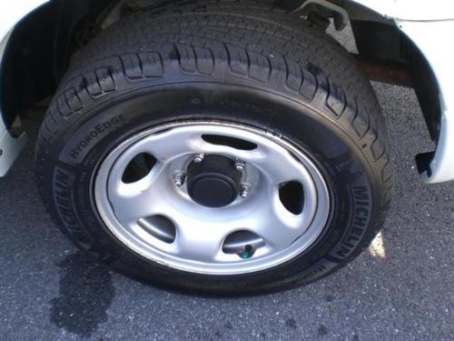 Suzuki XL-7 2002 photo 3