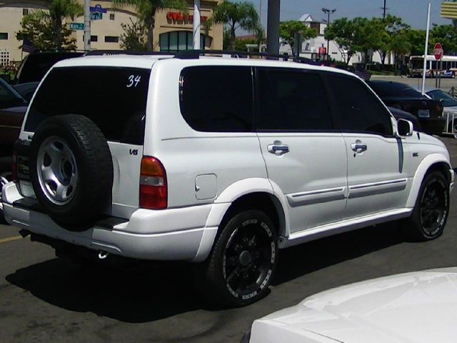 Suzuki XL-7 2002 photo 2