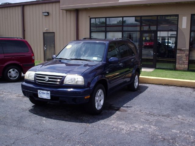 Suzuki XL-7 2002 photo 2