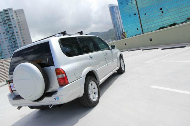 Suzuki XL-7 2002 photo 4