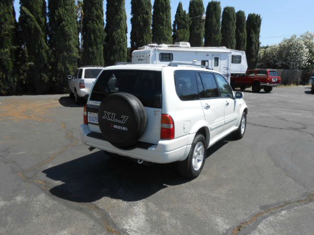 Suzuki XL-7 2002 photo 1