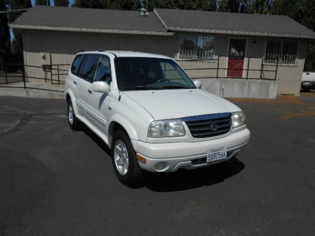 Suzuki XL-7 2002 photo 3