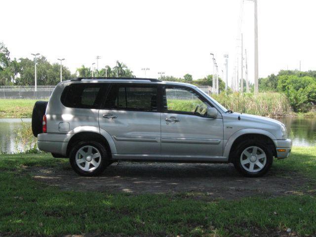 Suzuki XL-7 2002 photo 3