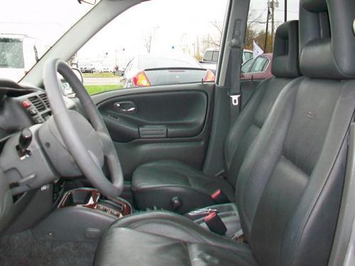 Suzuki XL-7 2002 photo 2