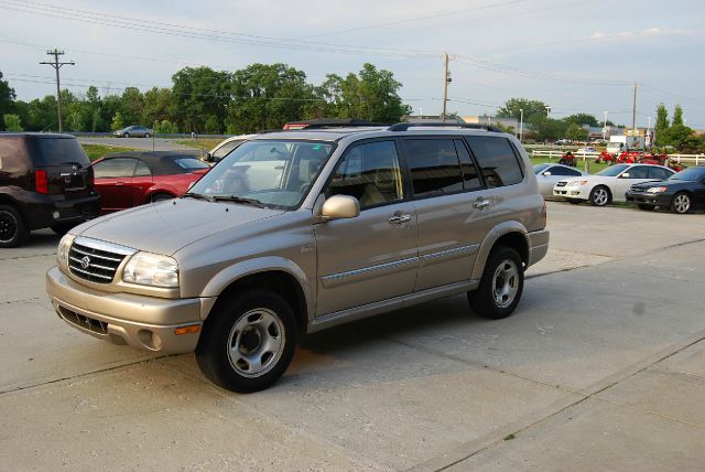 Suzuki XL-7 2002 photo 3