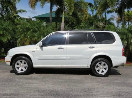 Suzuki XL-7 2002 photo 3