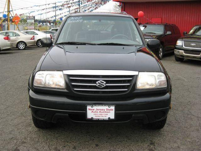 Suzuki XL-7 2002 photo 2