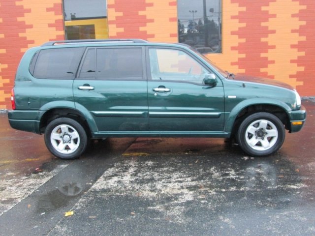 Suzuki XL-7 2002 photo 1