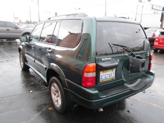 Suzuki XL-7 2002 photo 3