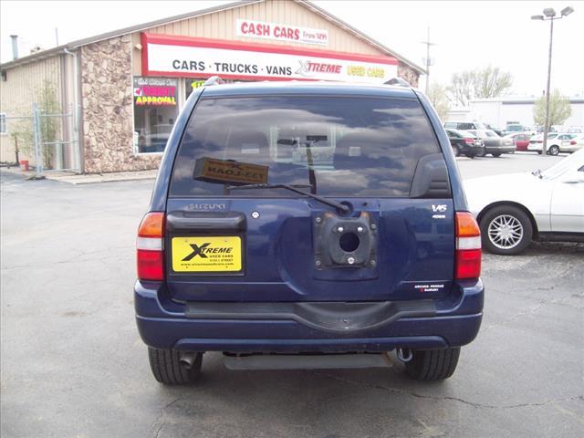 Suzuki XL-7 2002 photo 2