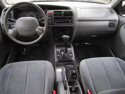 Suzuki XL-7 2002 photo 1