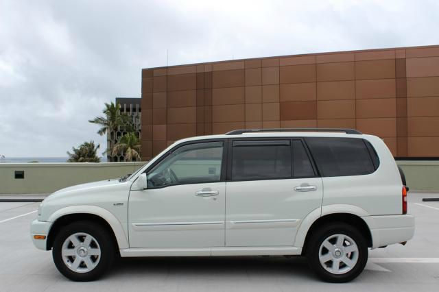 Suzuki XL-7 2002 photo 2