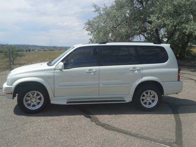 Suzuki XL-7 2002 photo 1