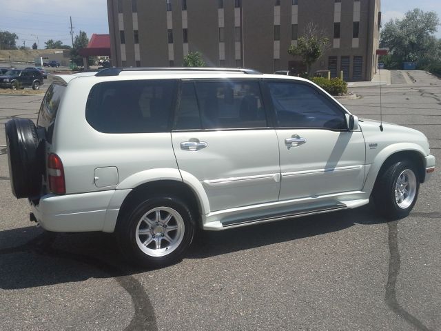 Suzuki XL-7 2002 photo 4