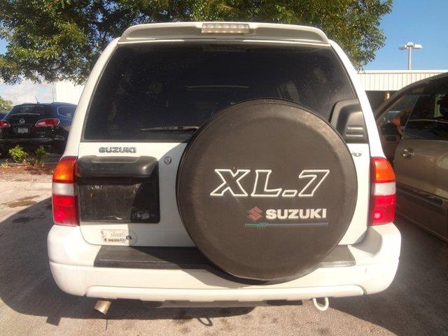 Suzuki XL-7 2003 photo 1