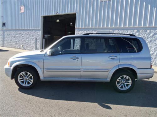 Suzuki XL-7 2004 photo 1