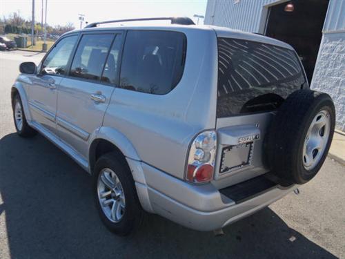 Suzuki XL-7 2004 photo 2