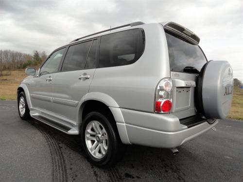 Suzuki XL-7 2004 photo 2