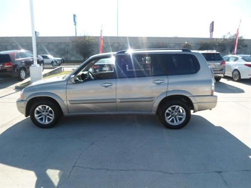 Suzuki XL-7 2004 photo 2