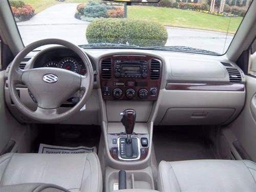 Suzuki XL-7 2004 photo 4