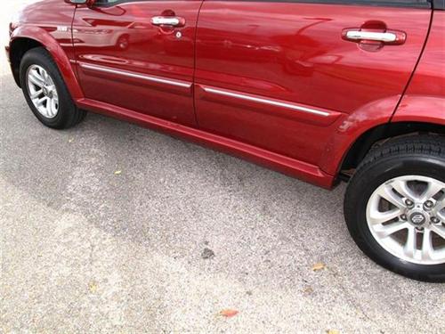 Suzuki XL-7 2004 photo 2