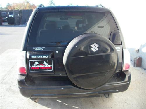 Suzuki XL-7 2004 photo 3