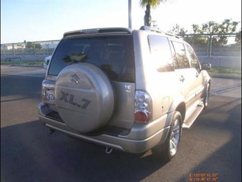 Suzuki XL-7 2004 photo 4
