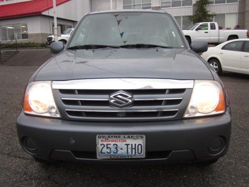Suzuki XL-7 2004 photo 1
