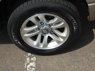 Suzuki XL-7 2004 photo 1