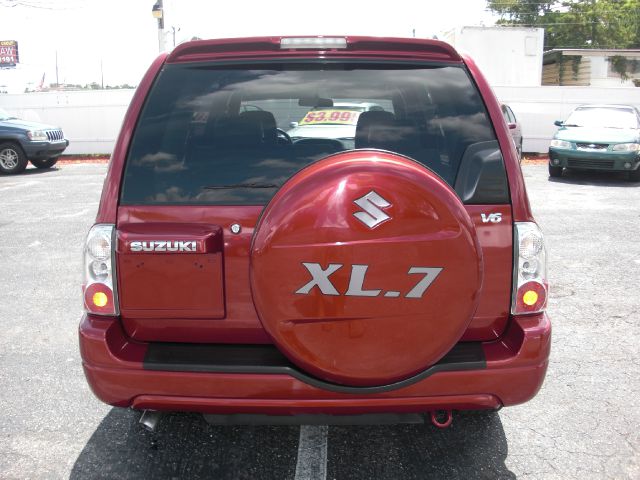 Suzuki XL-7 2004 photo 2