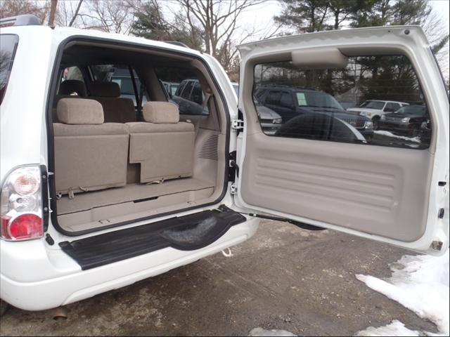 Suzuki XL-7 2005 photo 2