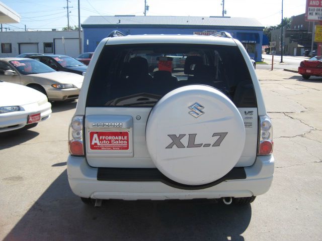 Suzuki XL-7 2005 photo 3