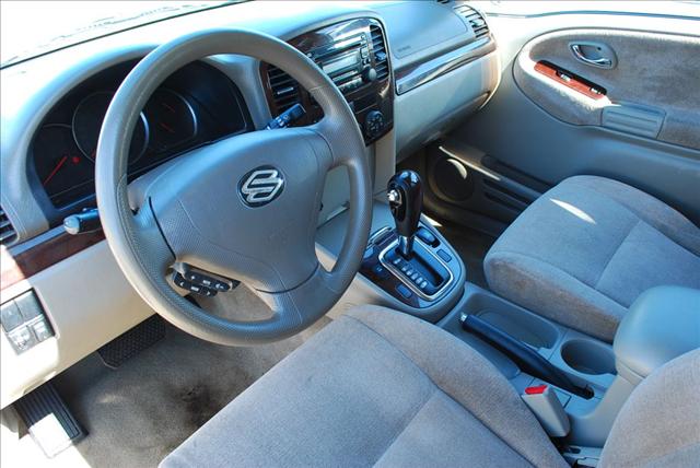 Suzuki XL-7 2005 photo 2