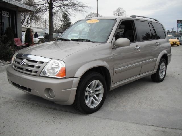 Suzuki XL-7 2005 photo 1