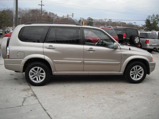 Suzuki XL-7 2005 photo 3